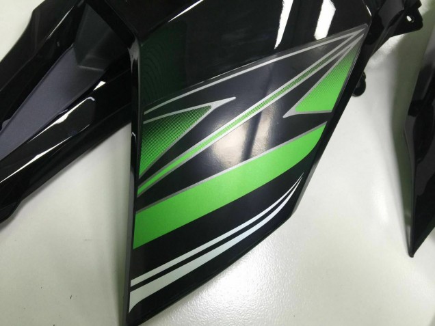 2013-2018 Kawasaki Z800 Motorcycle Fairing - Green Glossy Black Australia
