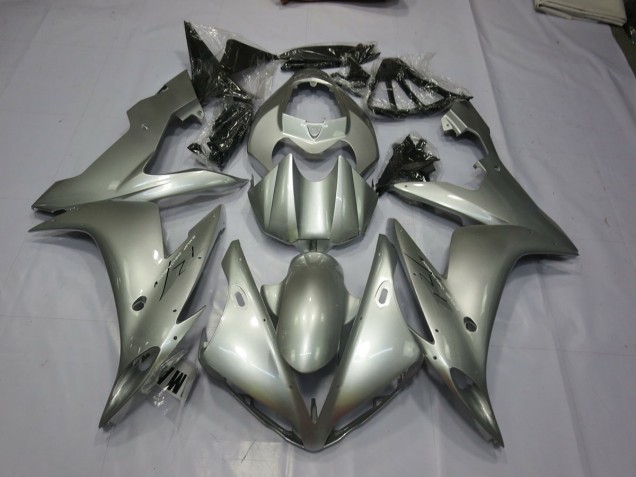 2004-2006 Gloss Silver Yamaha R1 Motorcycle Fairing 2004-2006 Gloss Silver Yamaha R1 Motorcycle Fairing